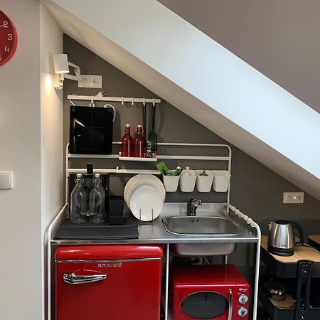 Cozy Friendly Place With Free Parking 프라하 외부 사진