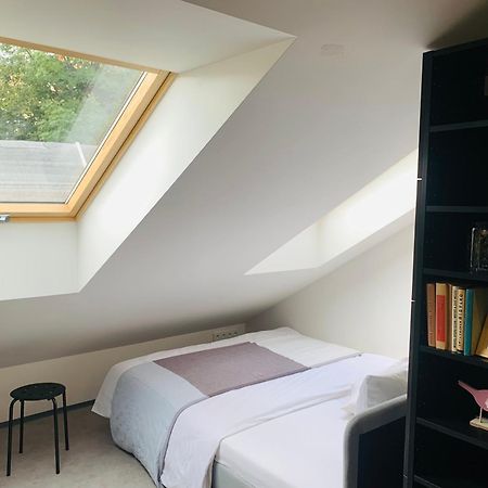 Cozy Friendly Place With Free Parking 프라하 외부 사진